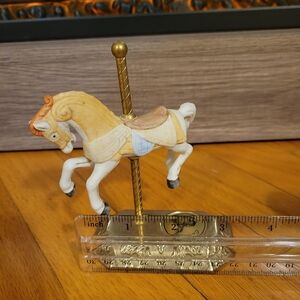 Vintage Carousel White Horse Collections Figurines Stands Embossed LOGO 5